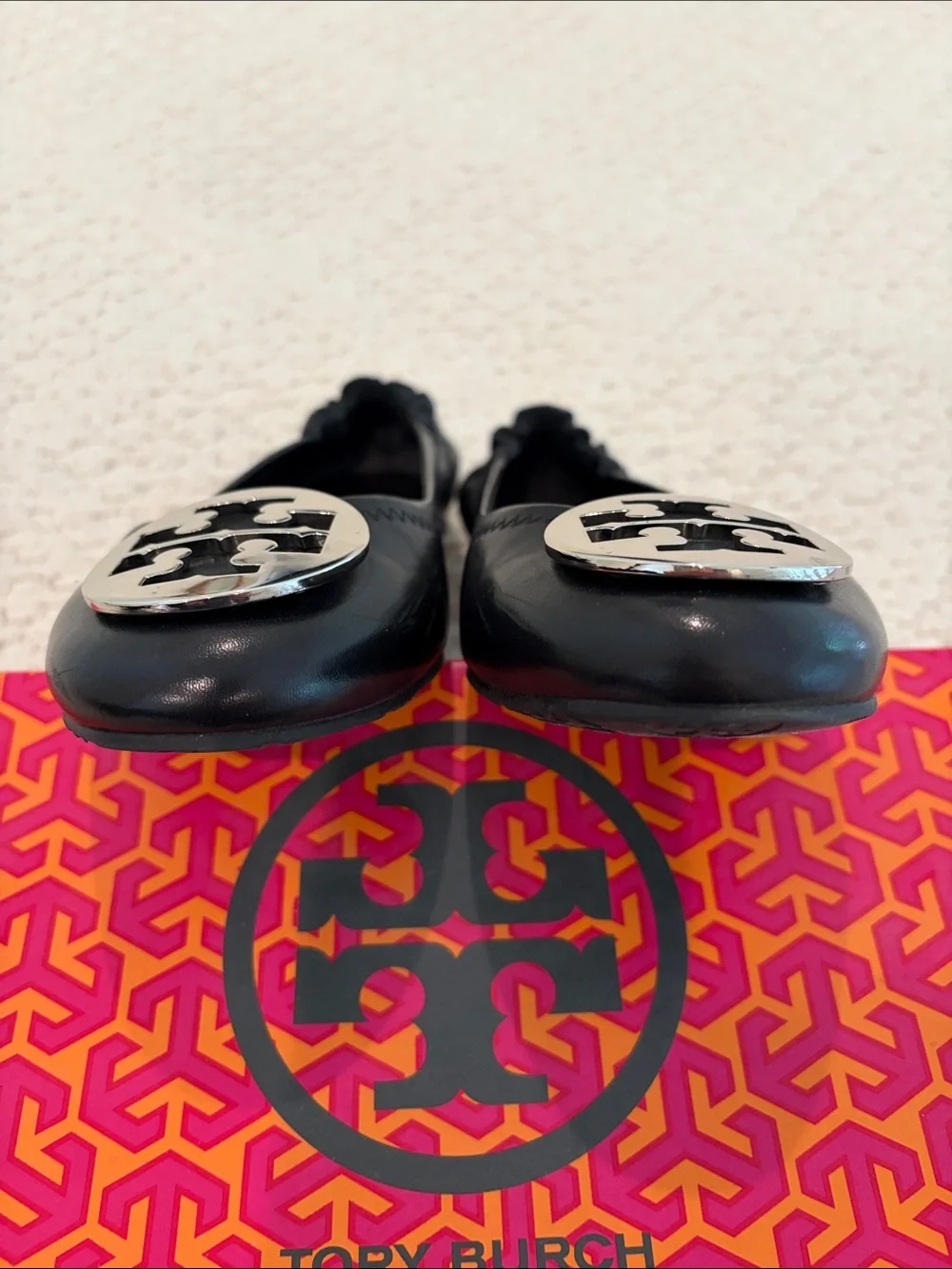 Tory Burch Black/Silver Reva Ballet Flat. Size 8.5. Excellent Condition.